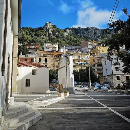 Dommu Mia